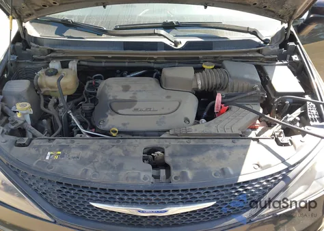 2020 Chrysler Voyager L from USA, damaged, VIN 2C4RC1AG5LR139583